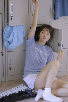 拨开两唇打花蒂戒尺